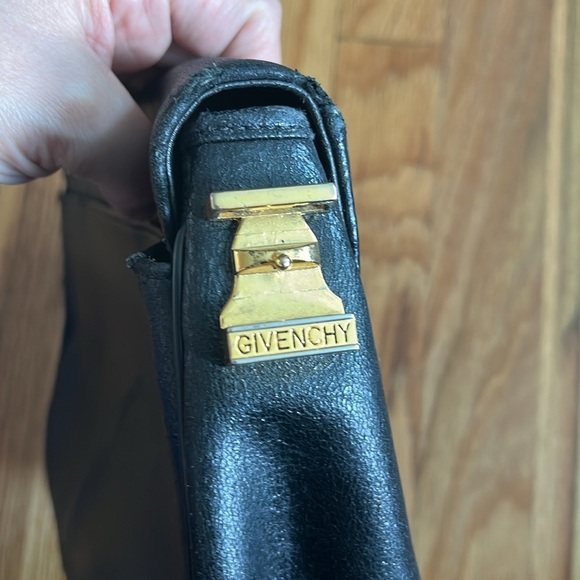 GIVENCHY VINTAGE black leather purse with gold hardware - Picture 10 of 11